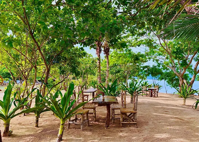 Dos Playa Ecocamp Daracoton Island